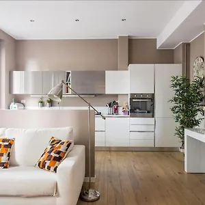 Appartamento Porta Romana Modern And Cosy 